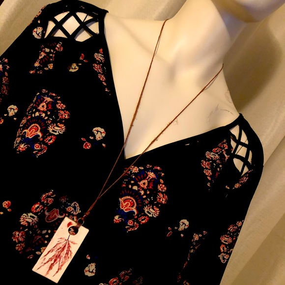 Rags To Riches Romper - Picture 4 of 16